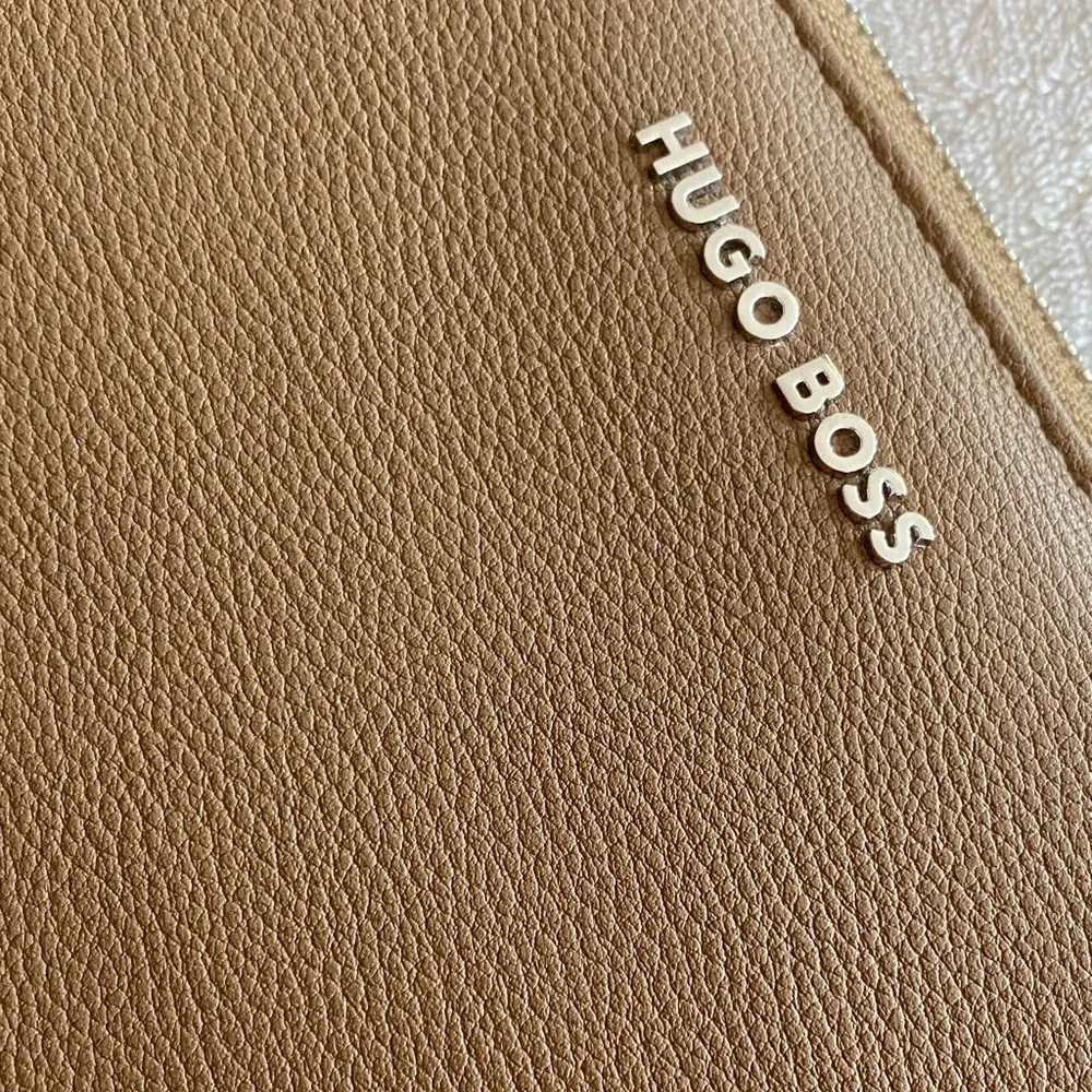Hugo Boss Tan Leather A5 office folder